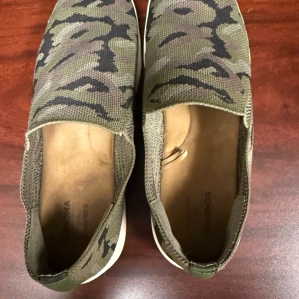 Sonoma Men's Green Camouflage Loafers Size 8.5